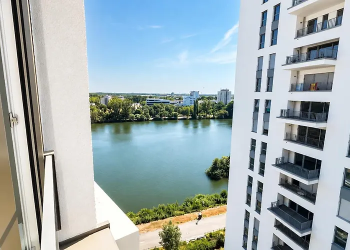 Apartment Skyview, Expo Fair, Airport, Gym, Rooftop! Frankfurt am Main